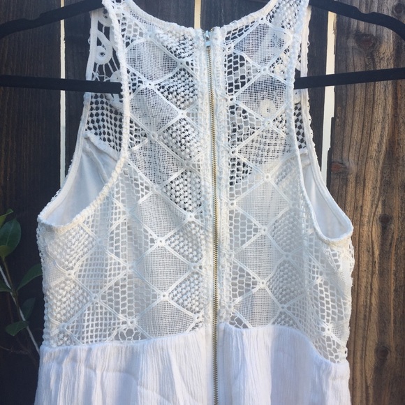 White Lace Mini dress - Picture 3 of 3